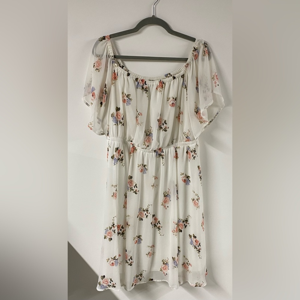 Torrid White Floral Dress Size 1